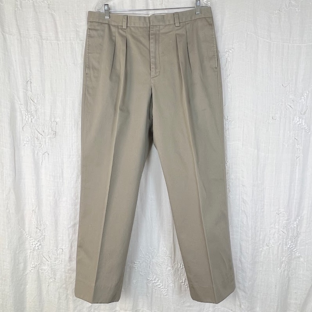 L.L. Bean Wrinkle-Free Chinos Men’s Sz 36 Like New! - Picture 3 of 9